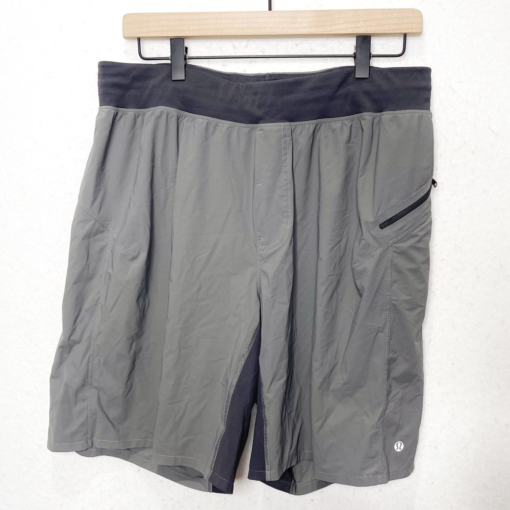 Lululemon Assert Athletic Shorts Linerless Gray Black Drawstring Closure Pockets
